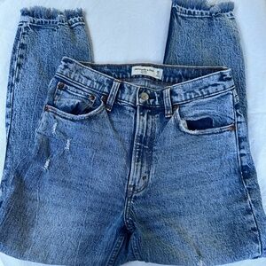 Abercrombie & Fitch Distressed Jeans "The Mom High Rise" Size 26 / 2